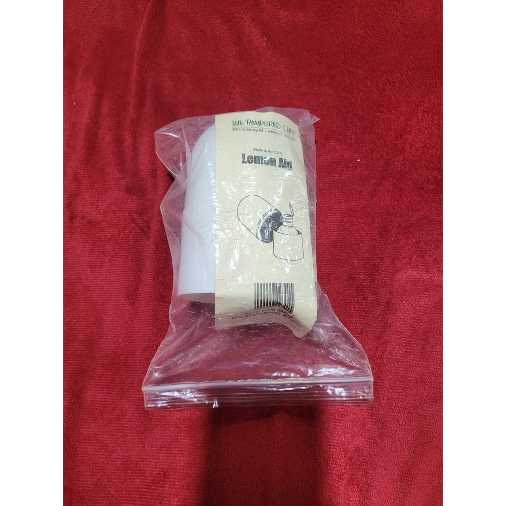 The Pampered Chef Lemon Aid #2301 Citrus Extractor Spigot Juicer NEW